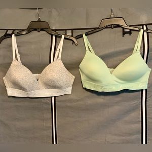 2 Pink Victoria’s Secret 38B Love Pink Bras Bundle